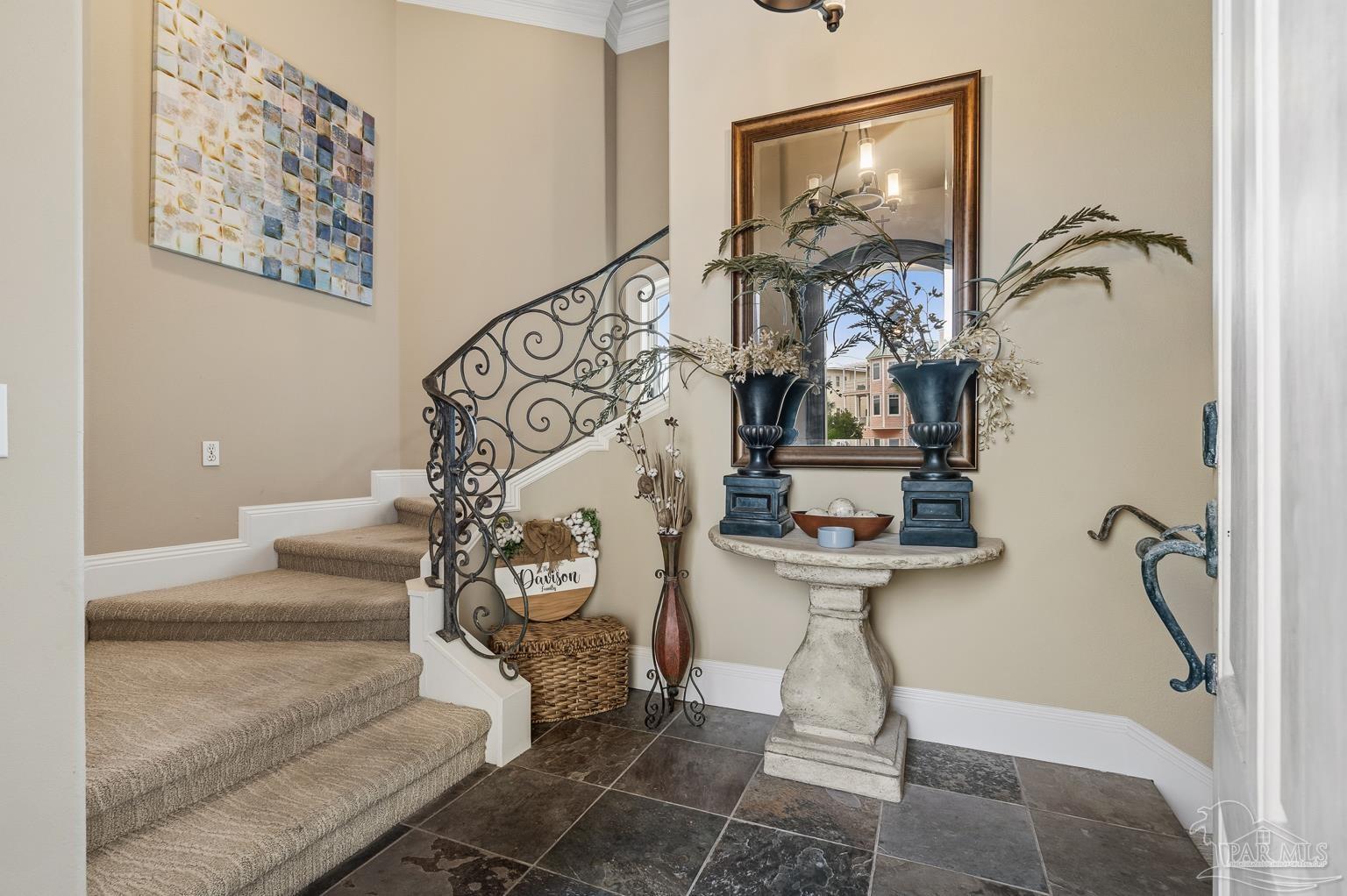 39 E Galvez Ct