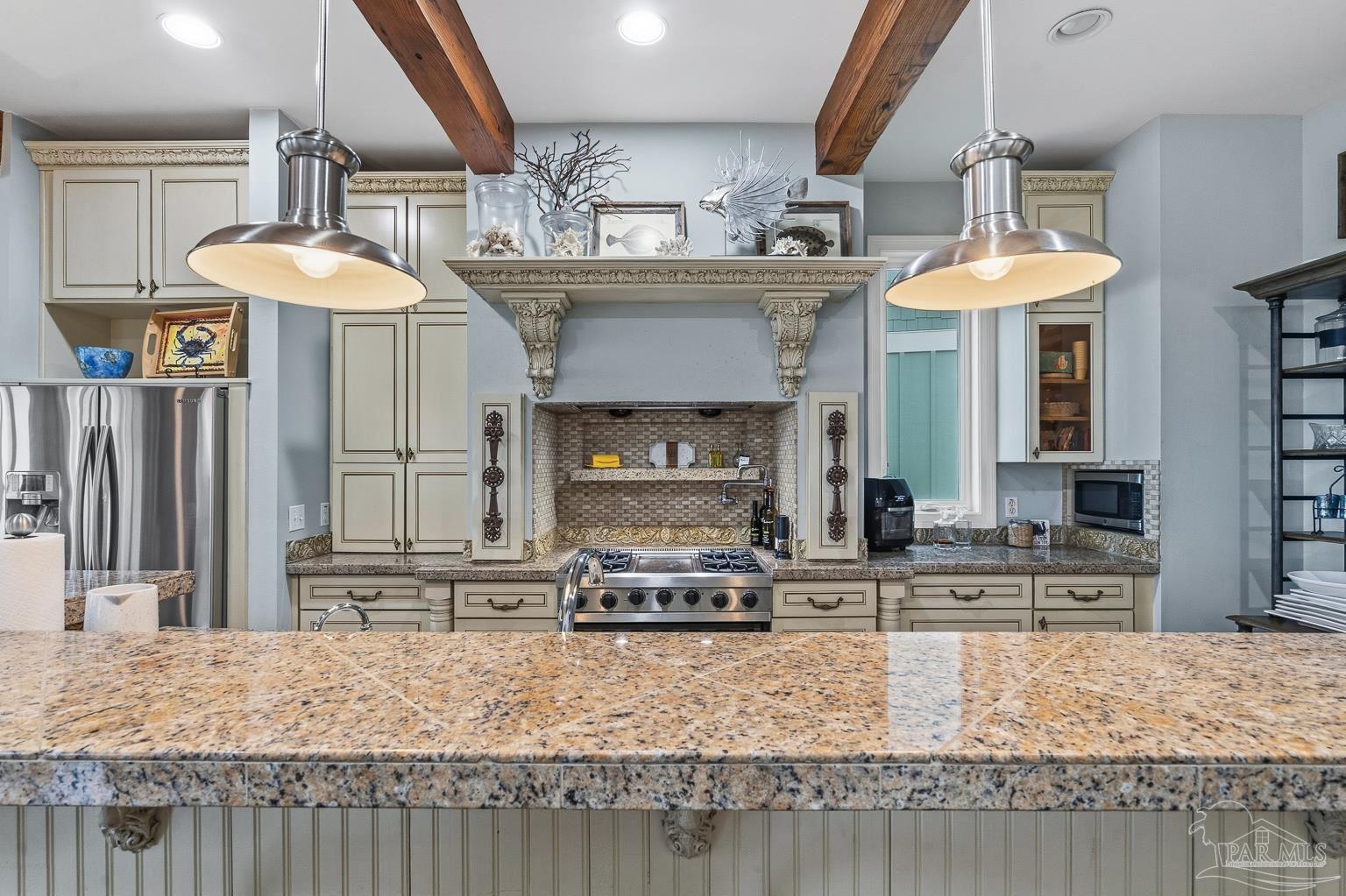 39 E Galvez Ct