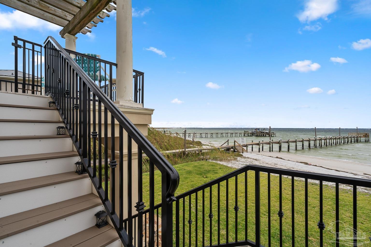 39 E Galvez Ct