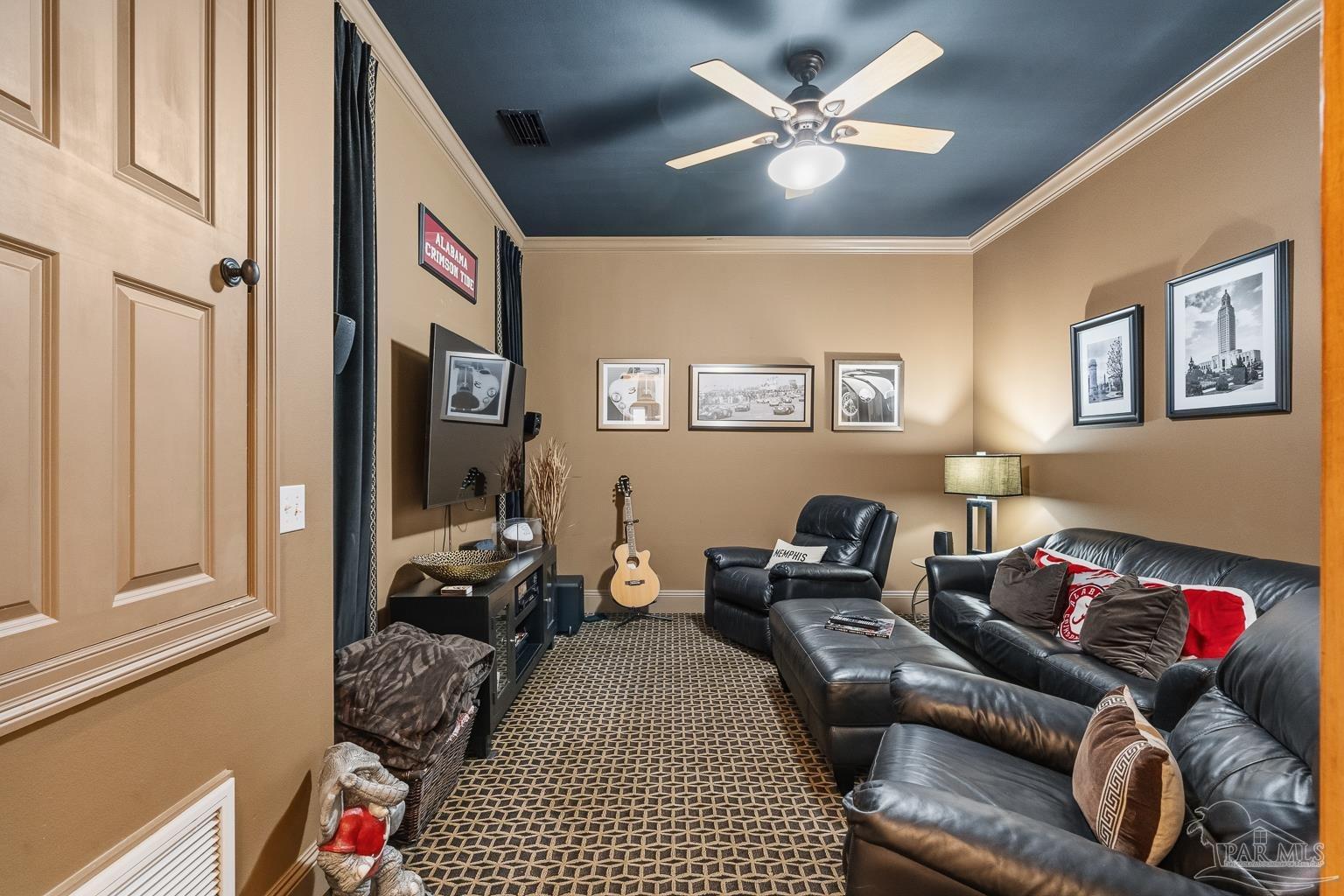 39 E Galvez Ct