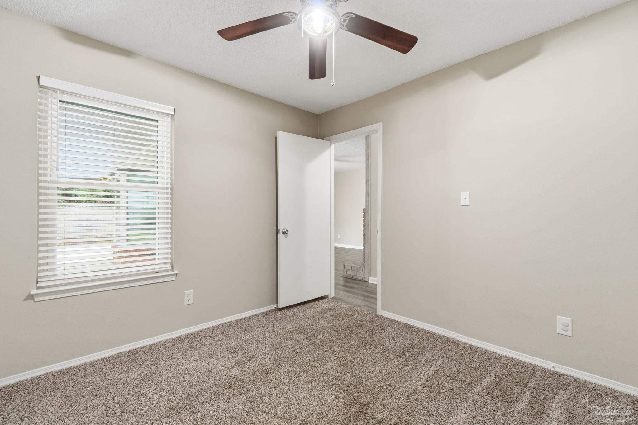 7467 Baywoods Ln