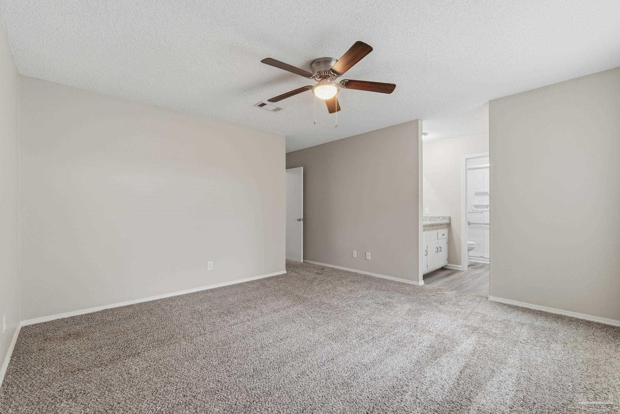 7467 Baywoods Ln
