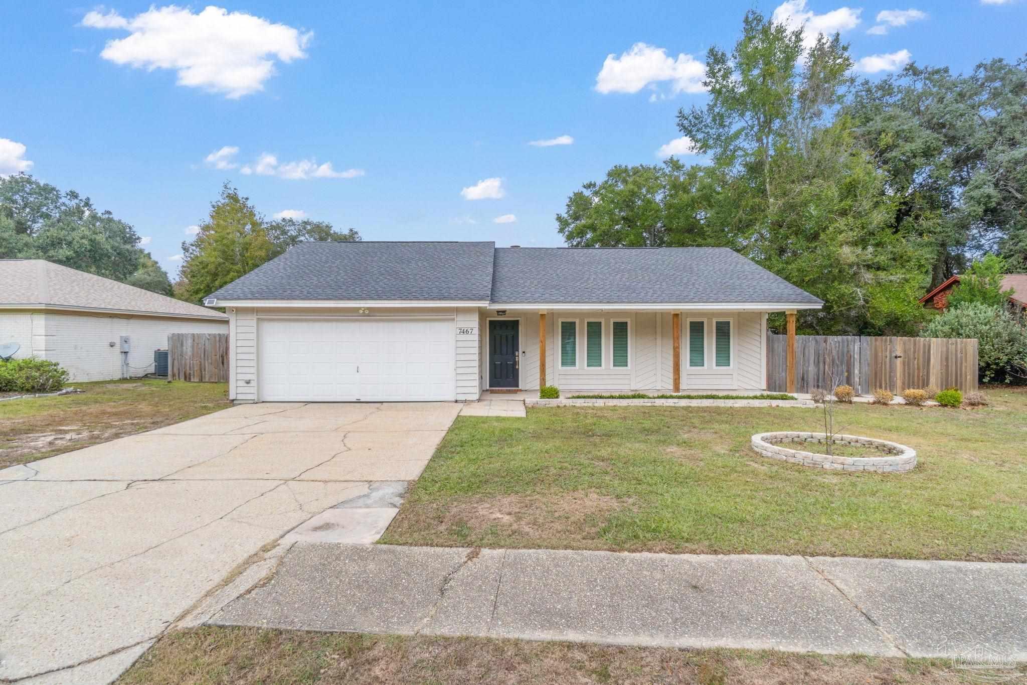 7467 Baywoods Ln