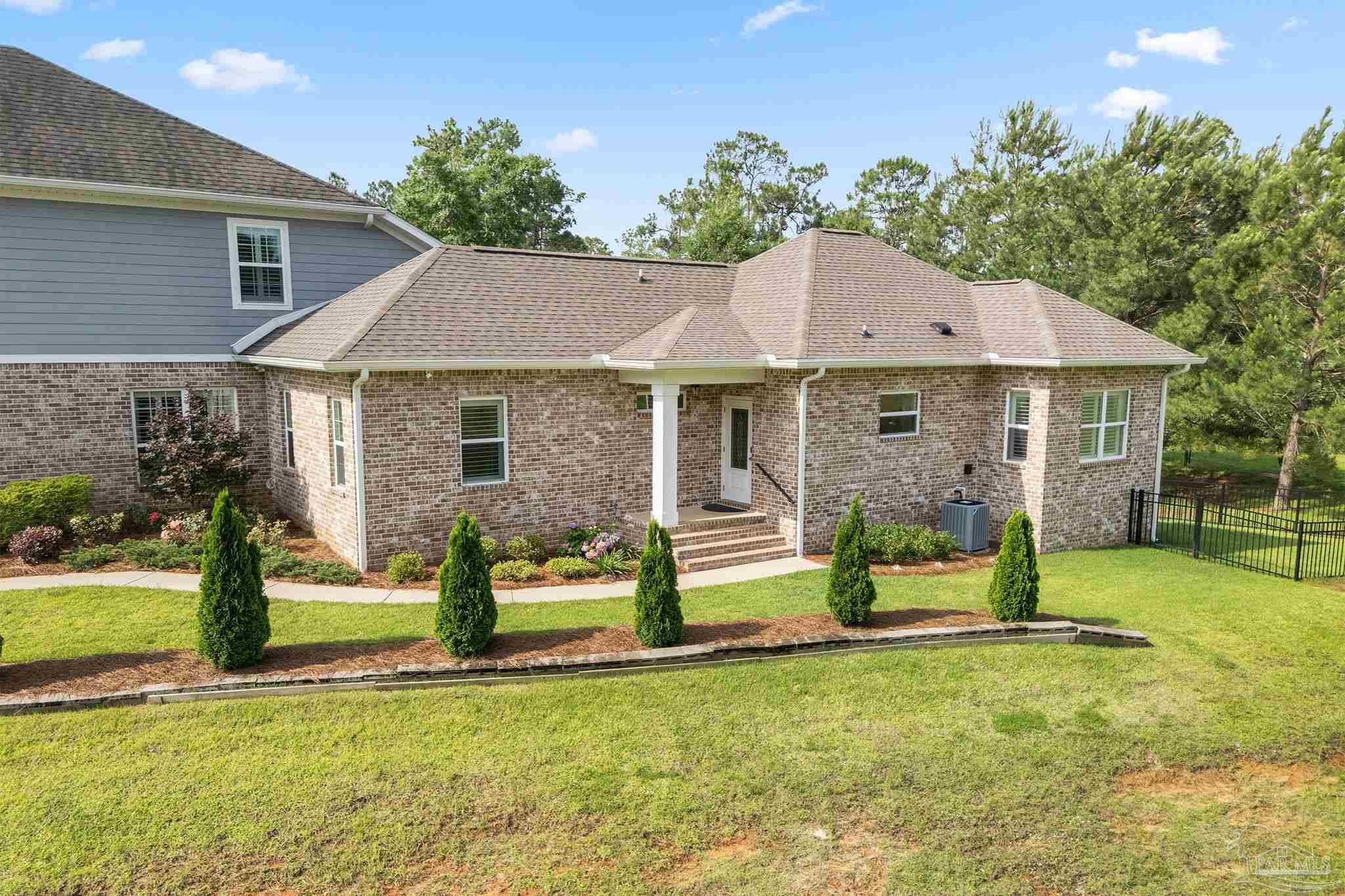 5861 Sword Fern Way