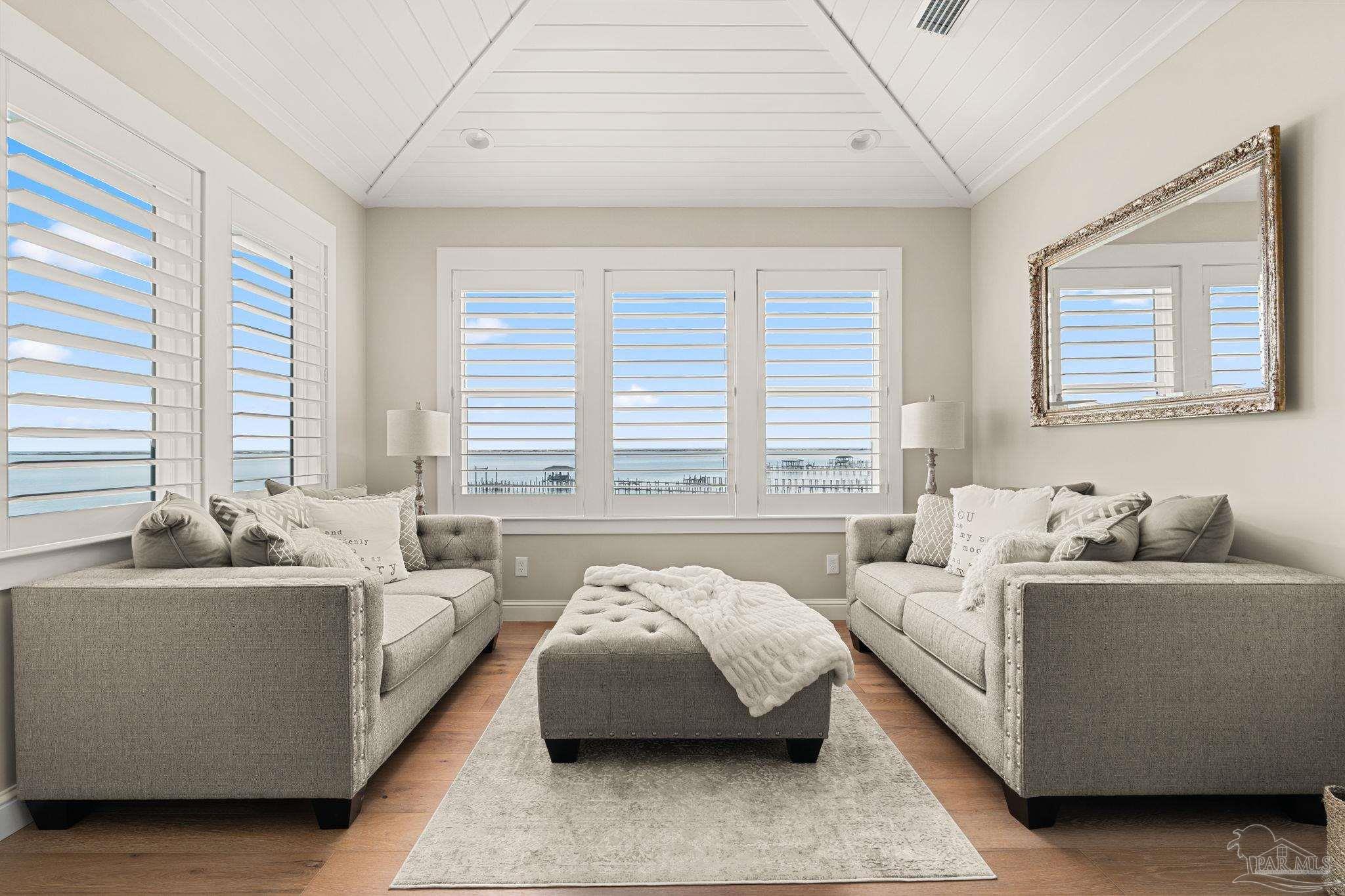 11704 Chanticleer Ct