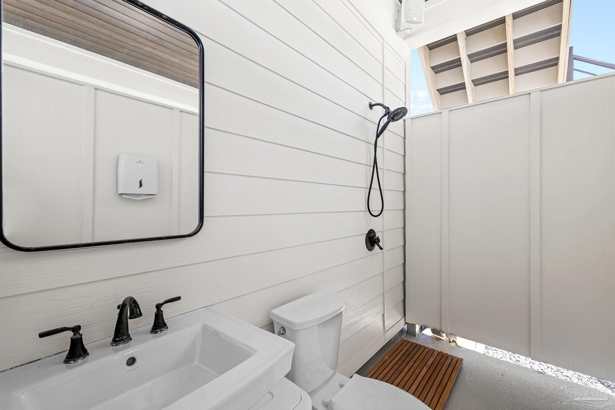 11704 Chanticleer Ct