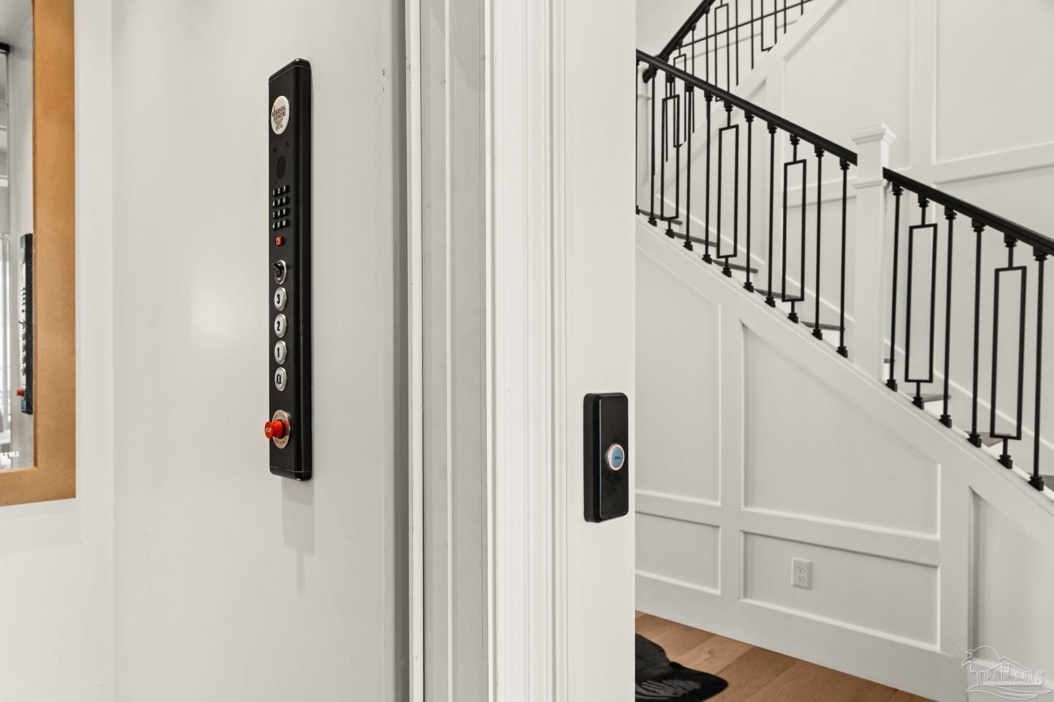 11704 Chanticleer Ct