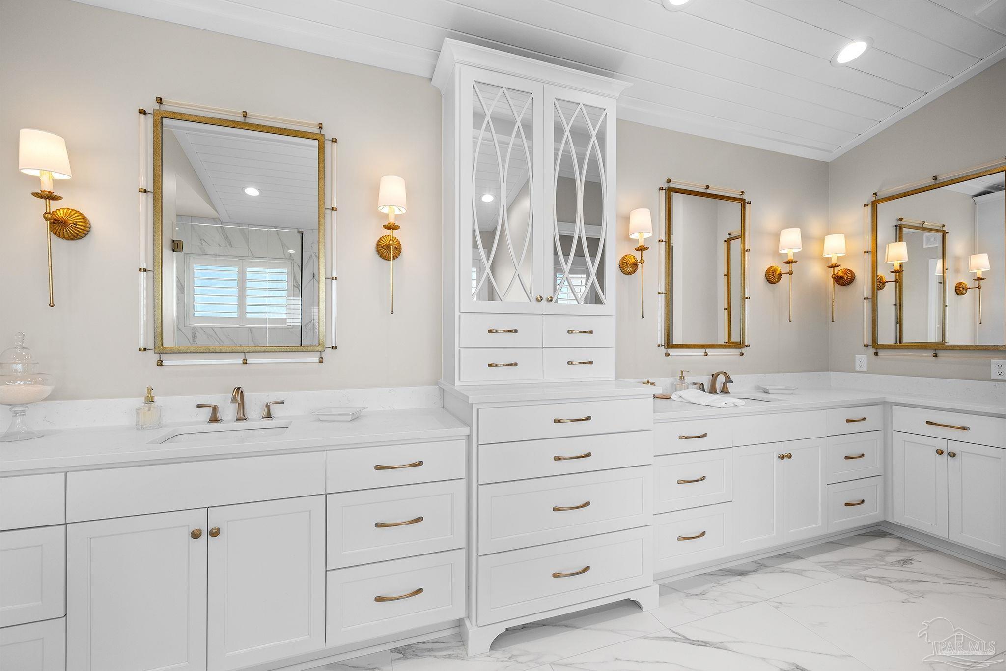 11704 Chanticleer Ct