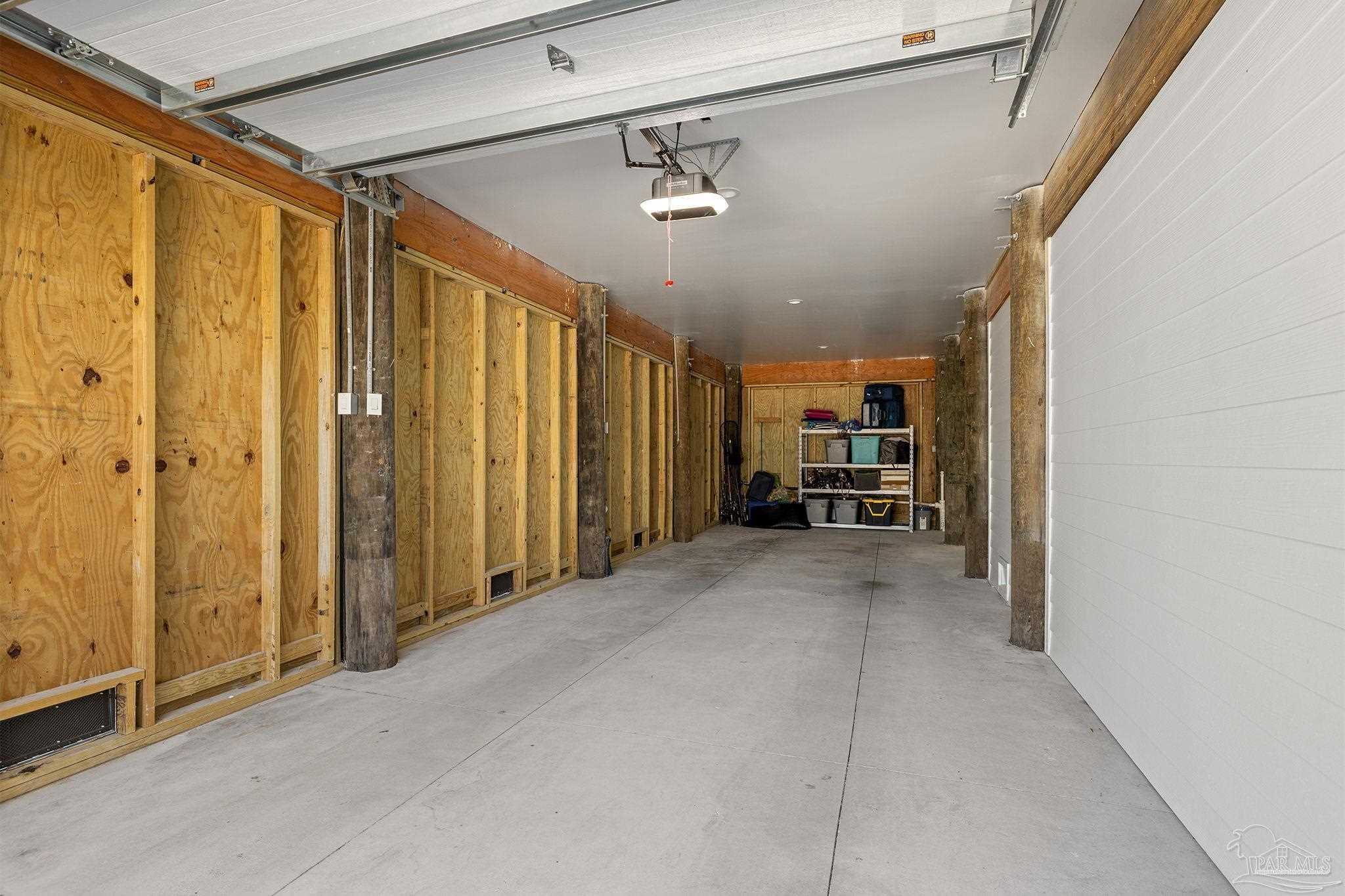 11704 Chanticleer Ct