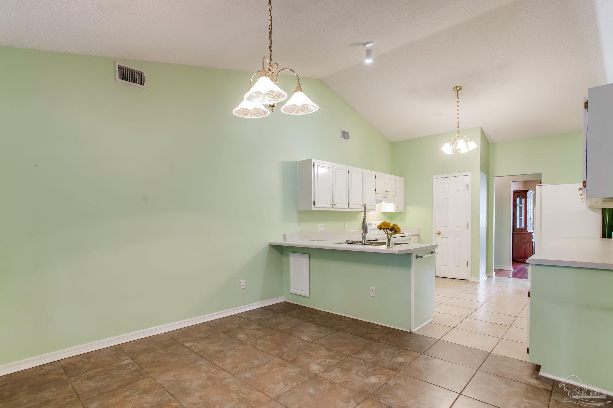 5663 Sweetbirch Ln