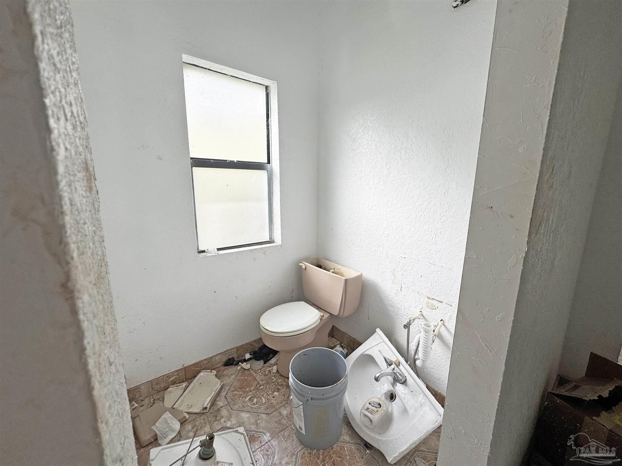 1512 W 13th Pl