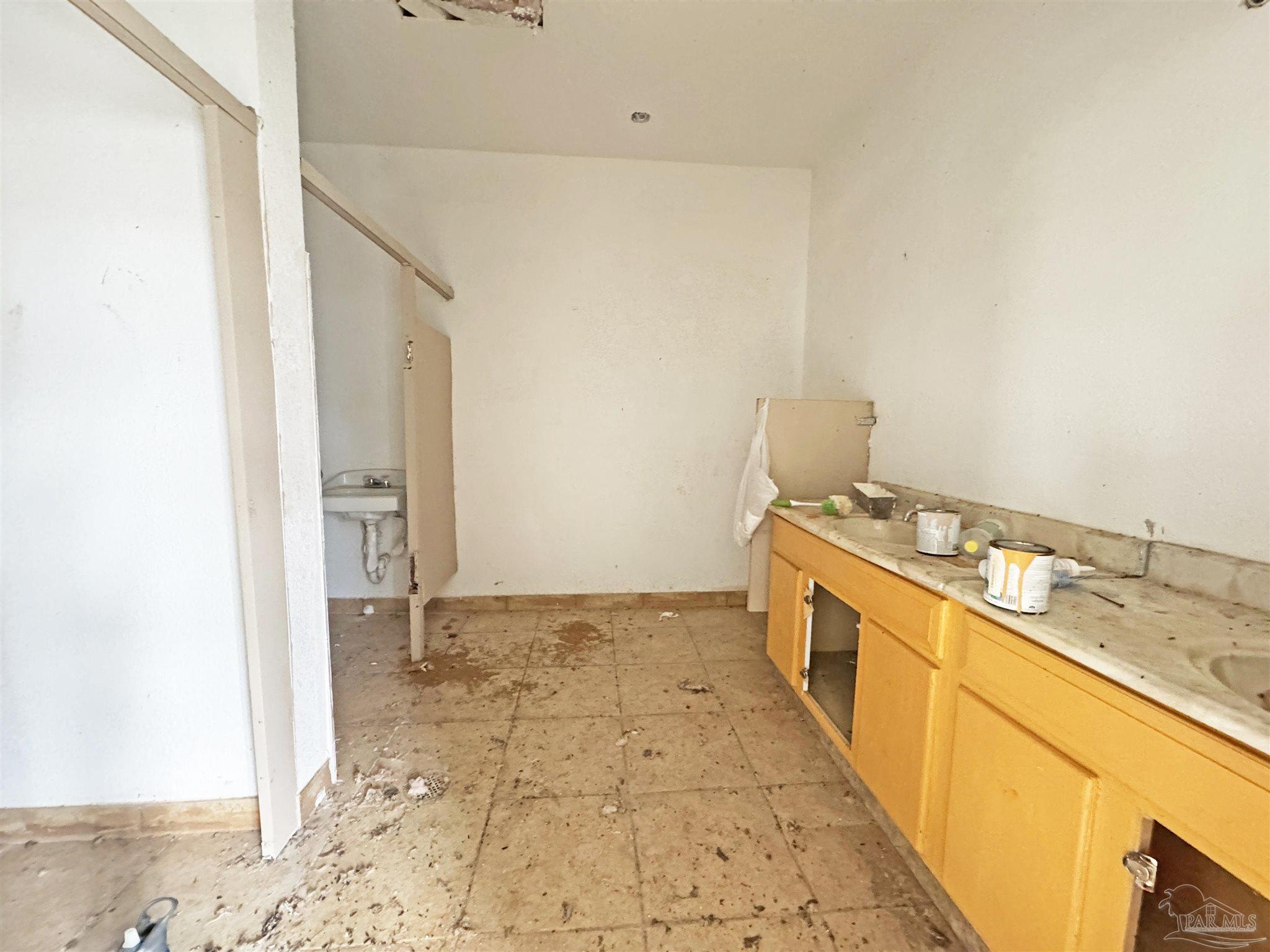 1512 W 13th Pl