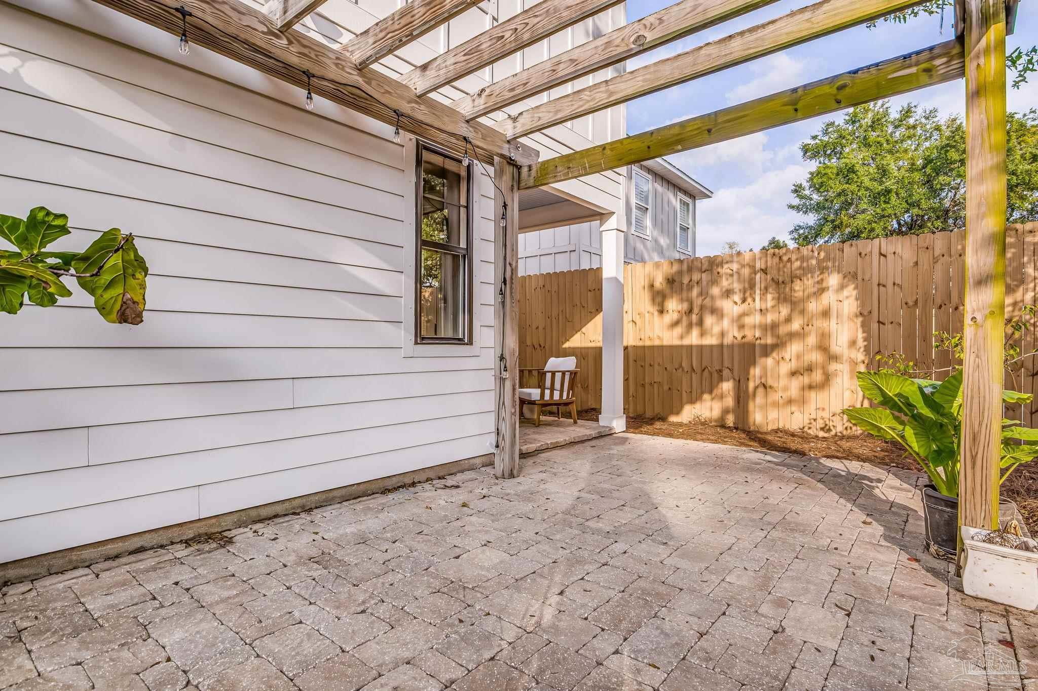 1707 E Yonge St