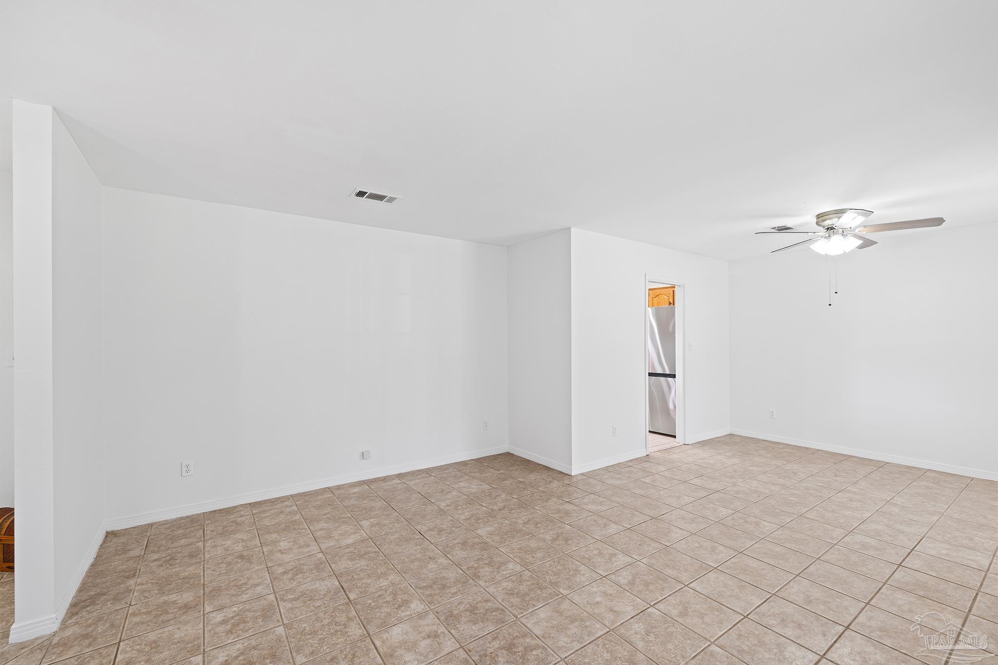 1245 Greenbrier Blvd