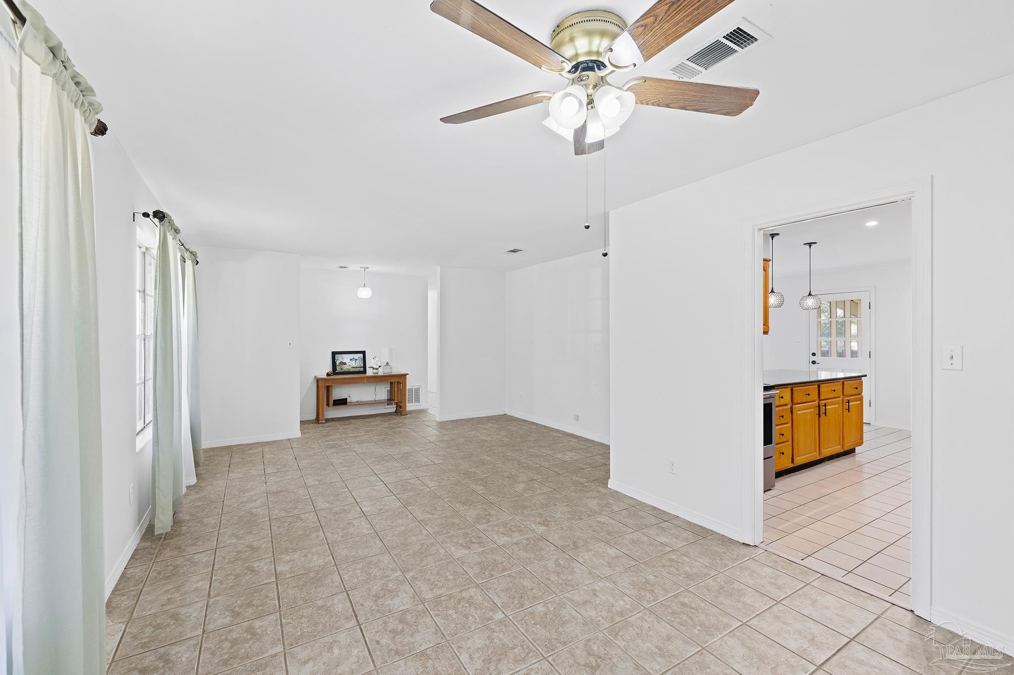 1245 Greenbrier Blvd