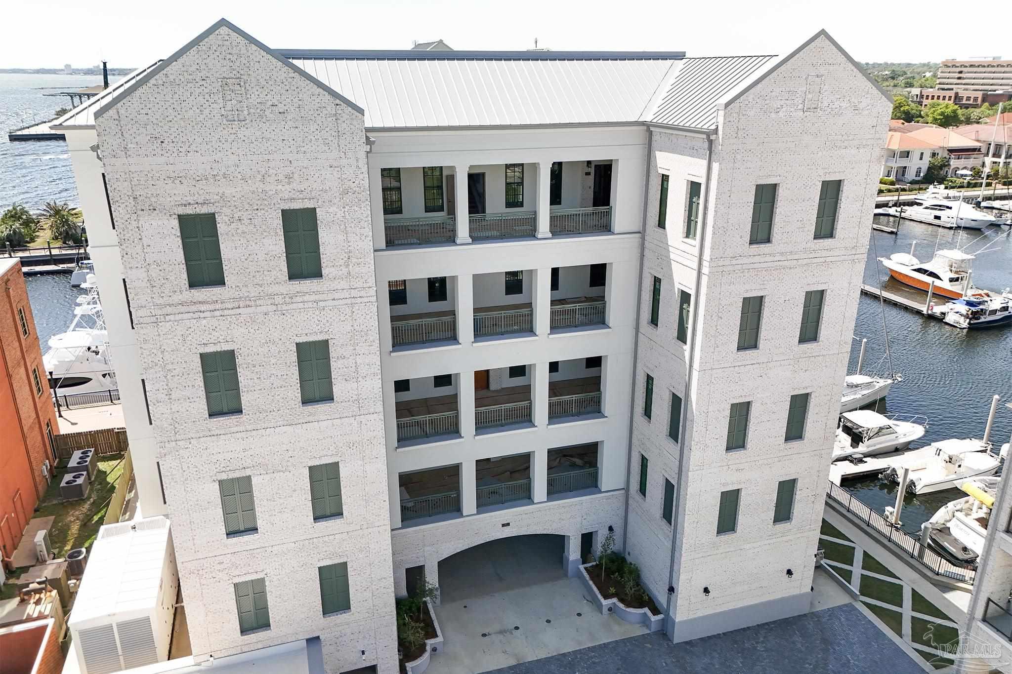 801 S Palafox St # 202