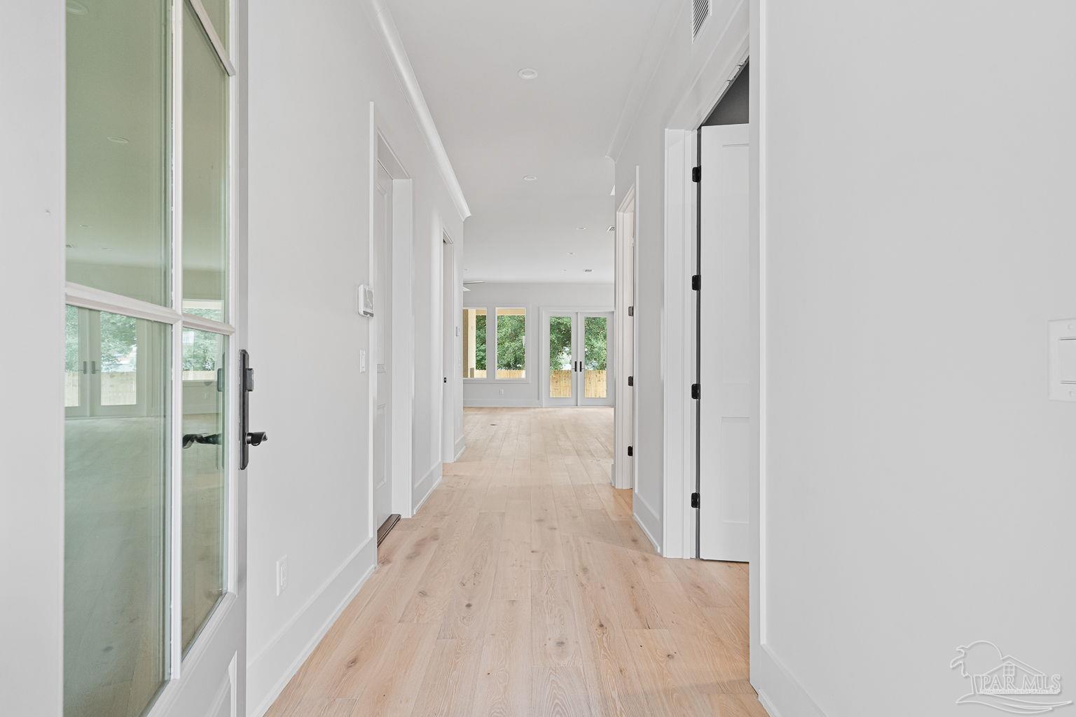 1115 E La Rua St