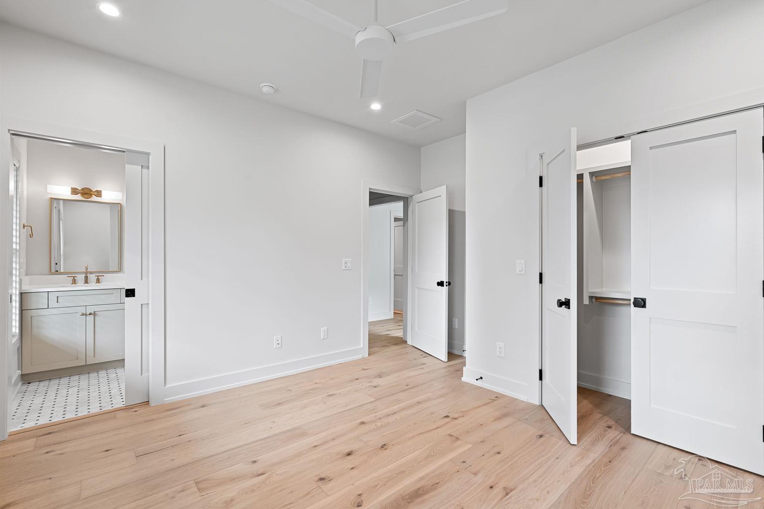 1115 E La Rua St