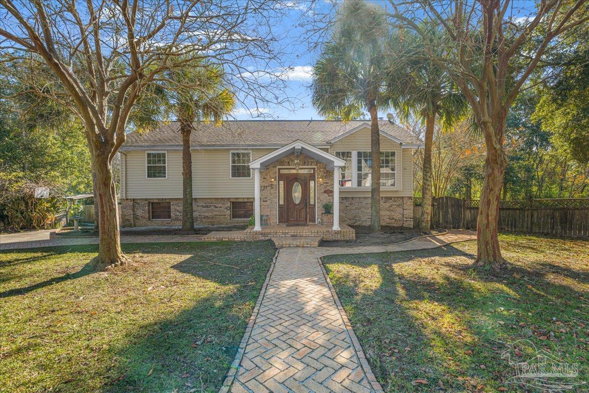9680 Hollowbrook Dr