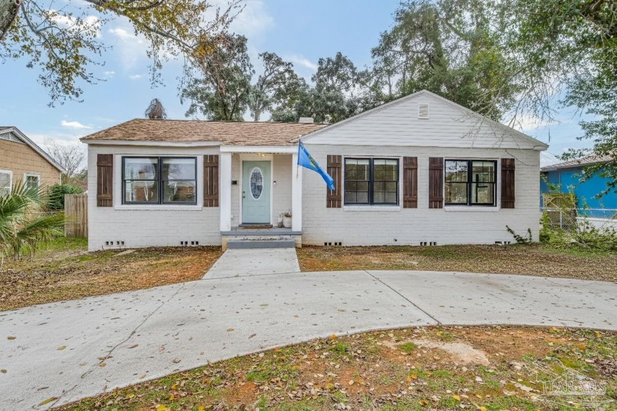 207 Bryant Rd