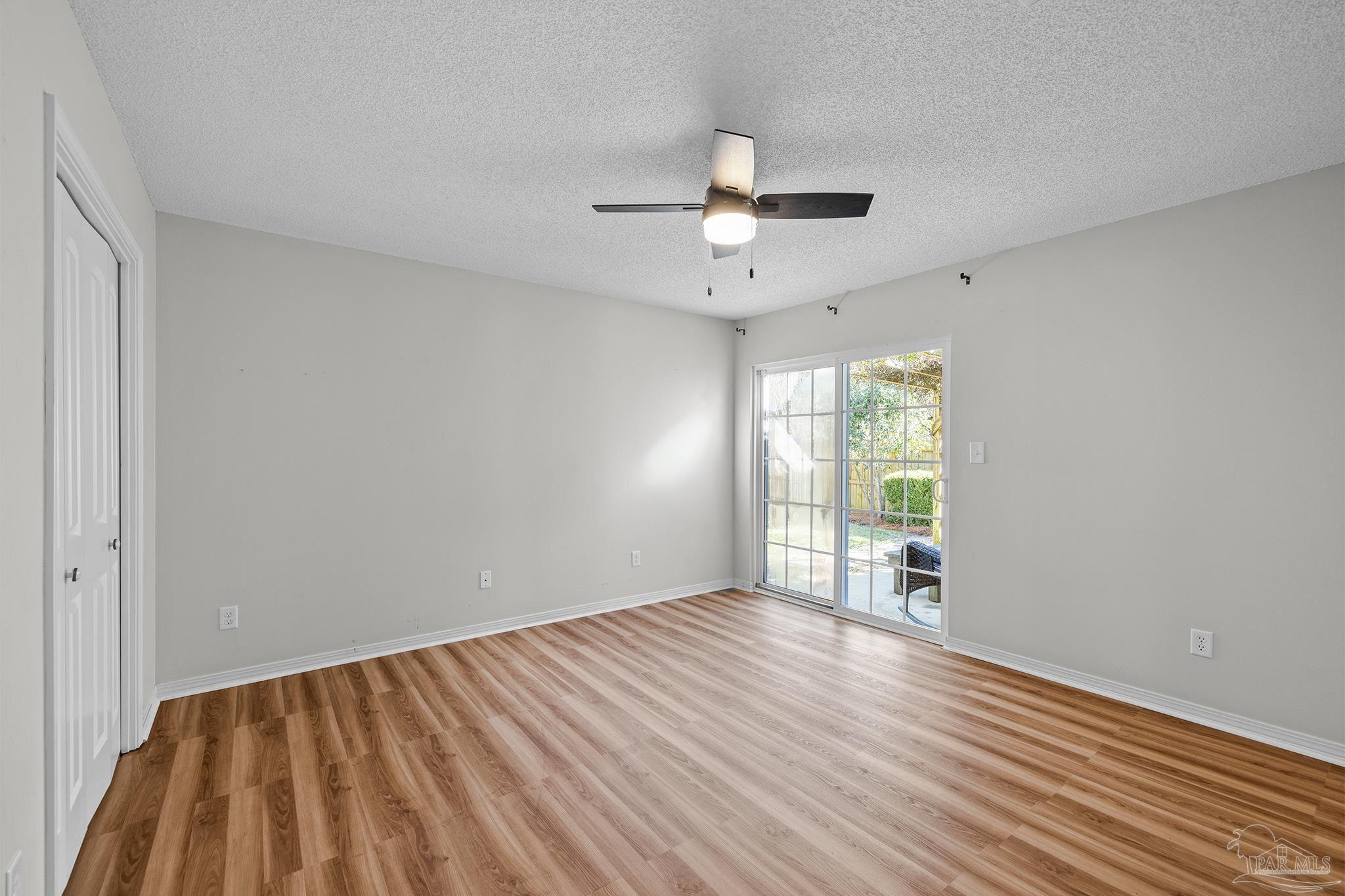 3502 Silvertree Ln