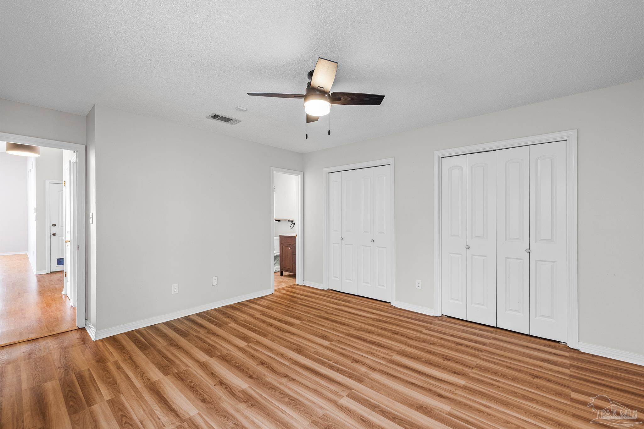 3502 Silvertree Ln