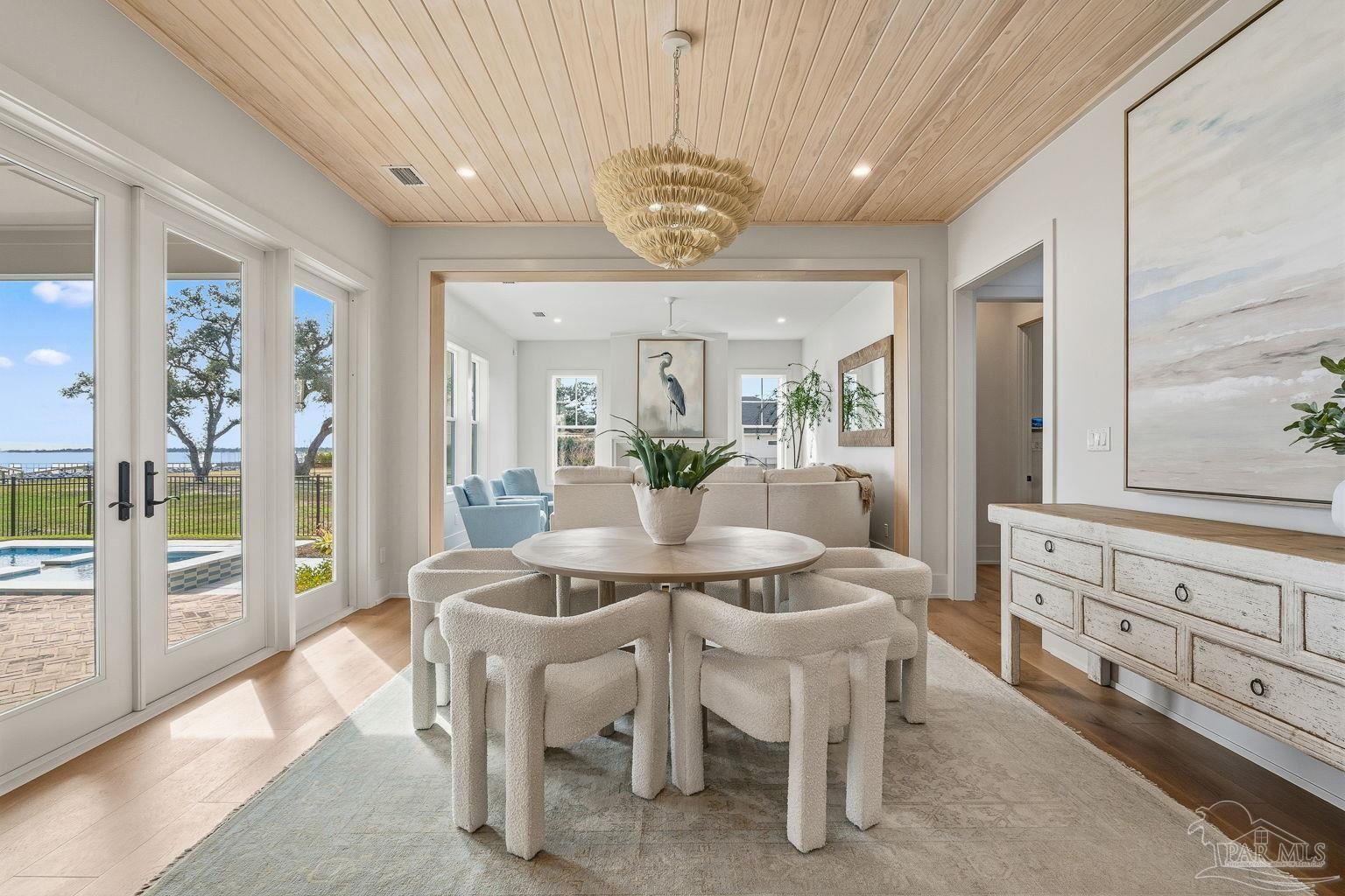803 Bayshore Dr