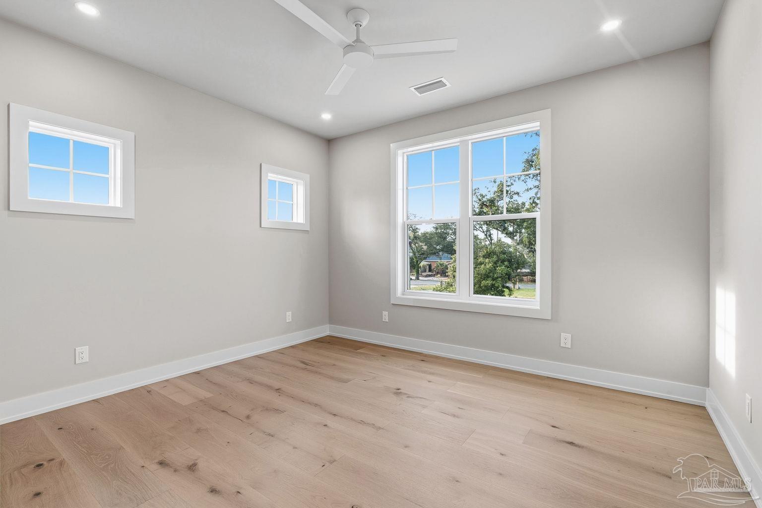 803 Bayshore Dr