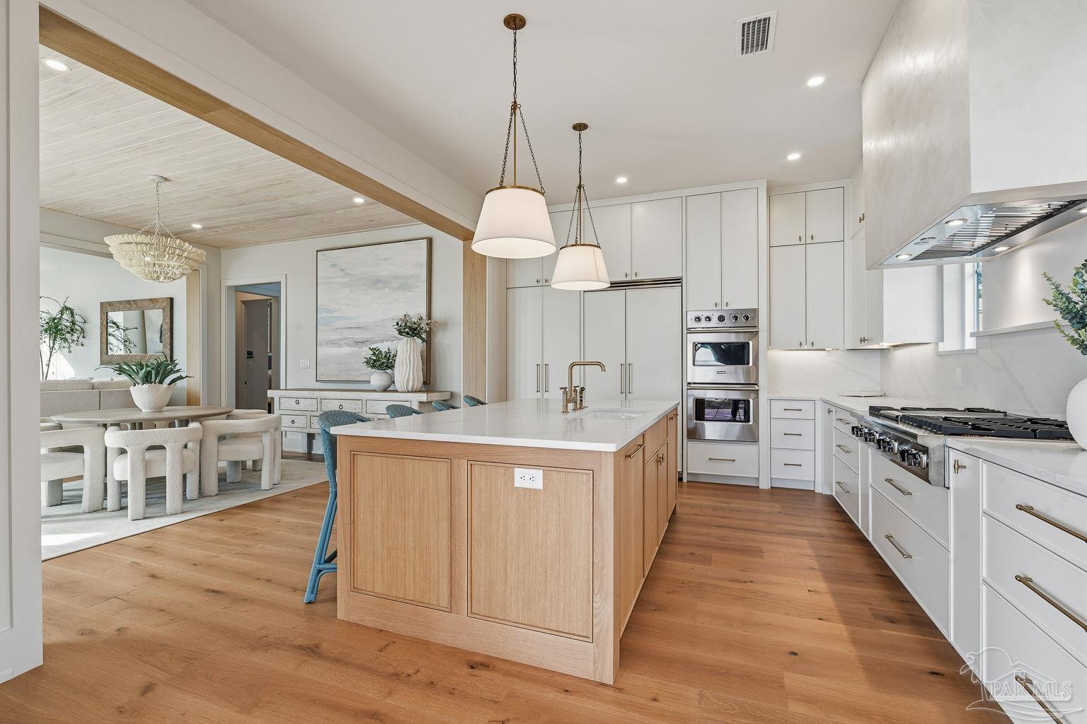 803 Bayshore Dr