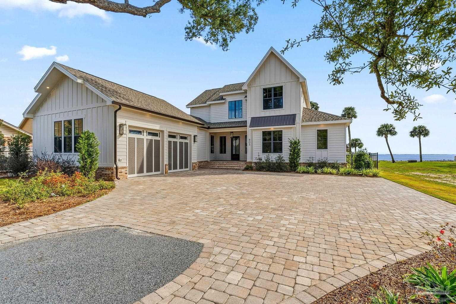 803 Bayshore Dr