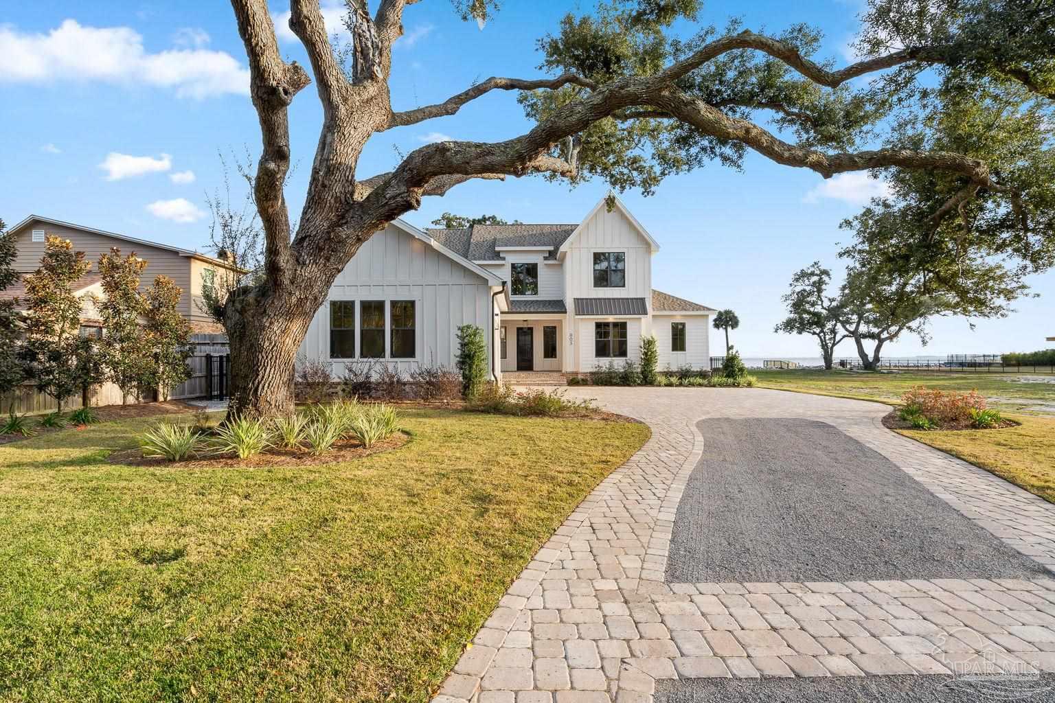 803 Bayshore Dr