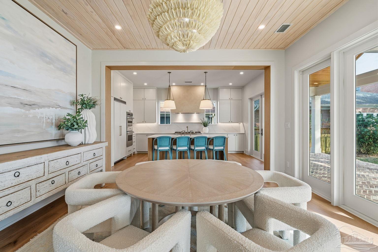 803 Bayshore Dr