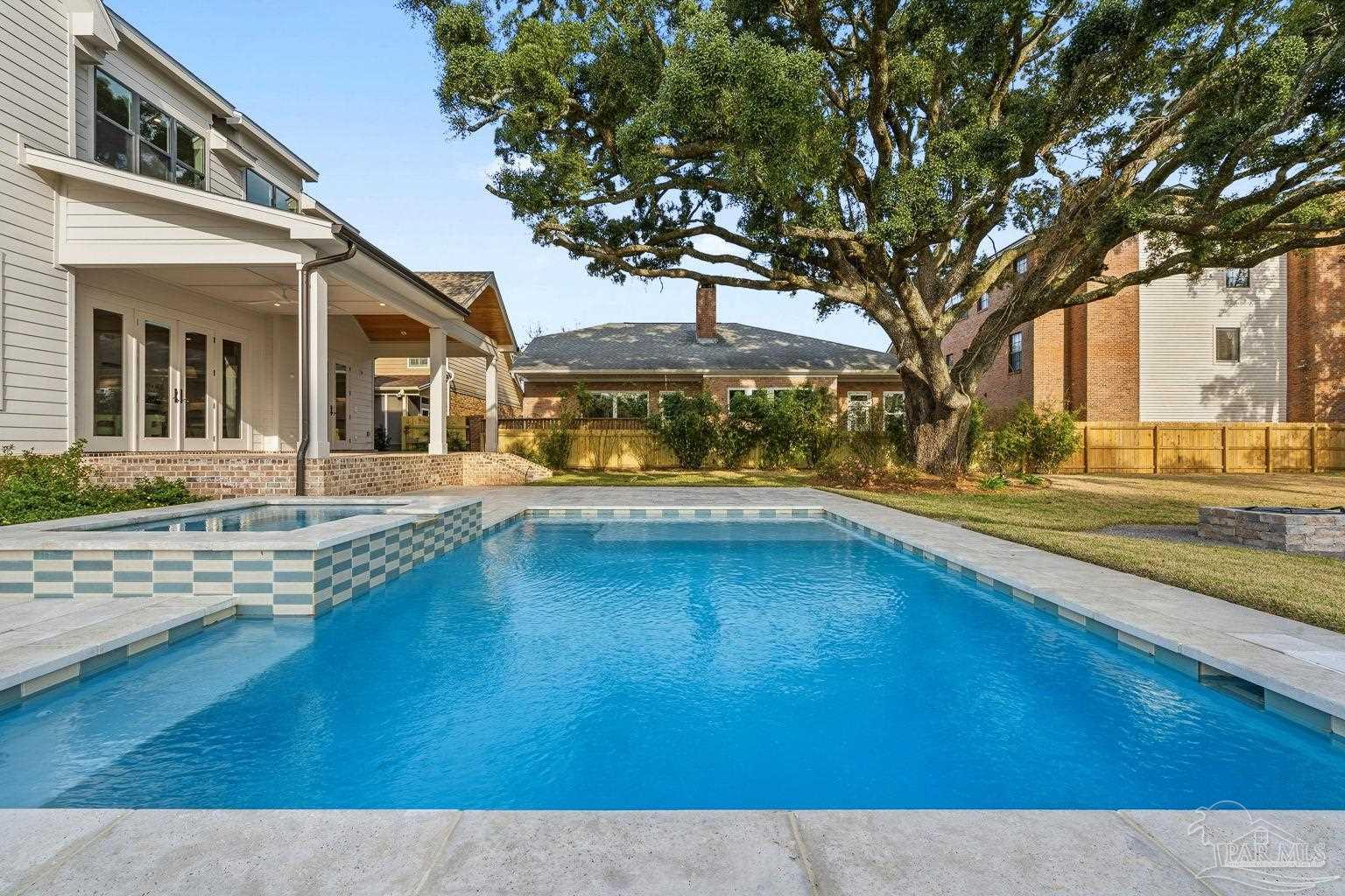803 Bayshore Dr
