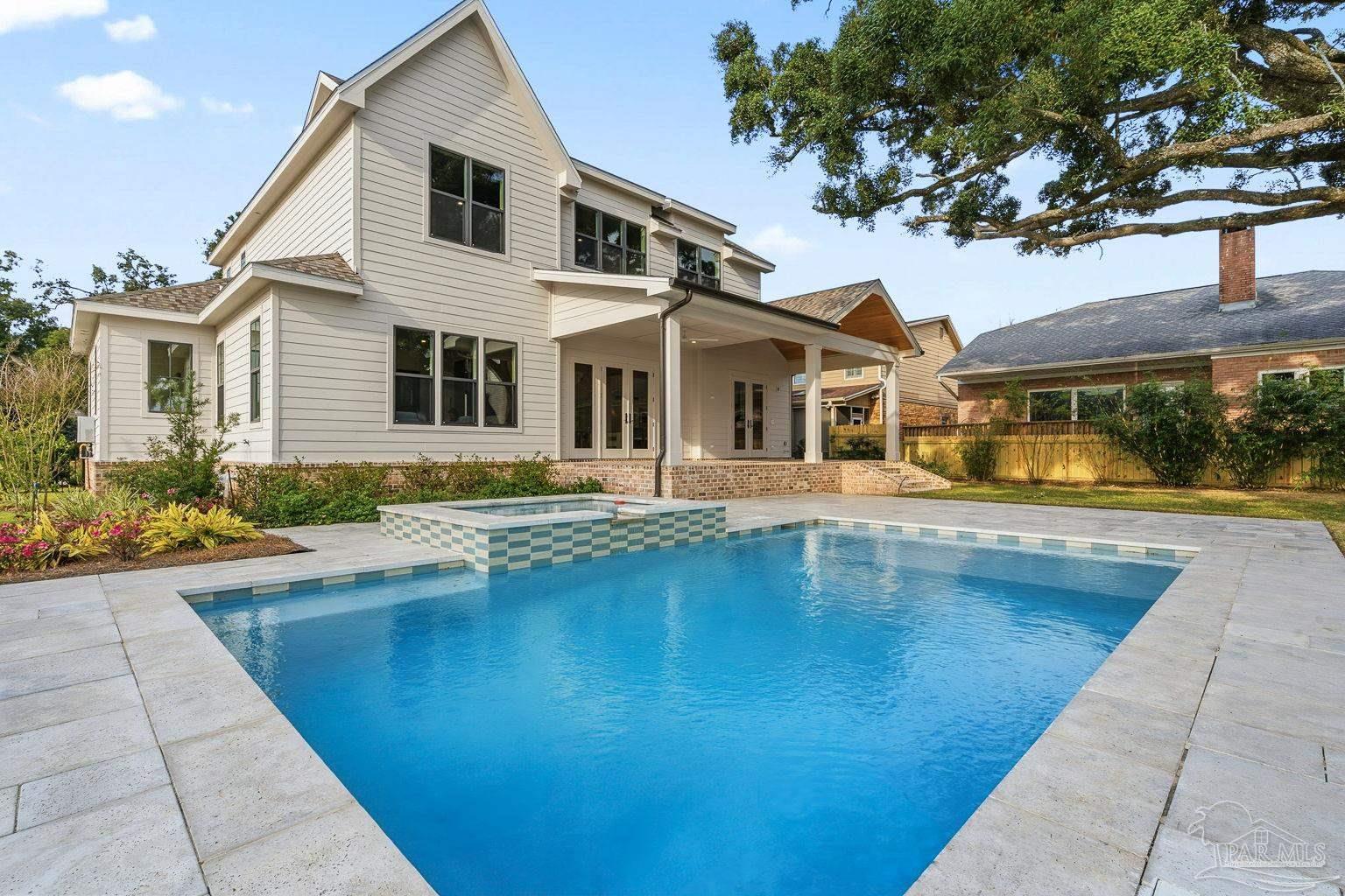 803 Bayshore Dr