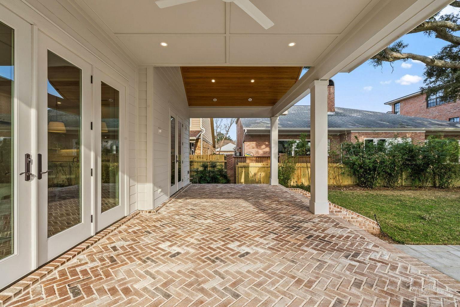 803 Bayshore Dr