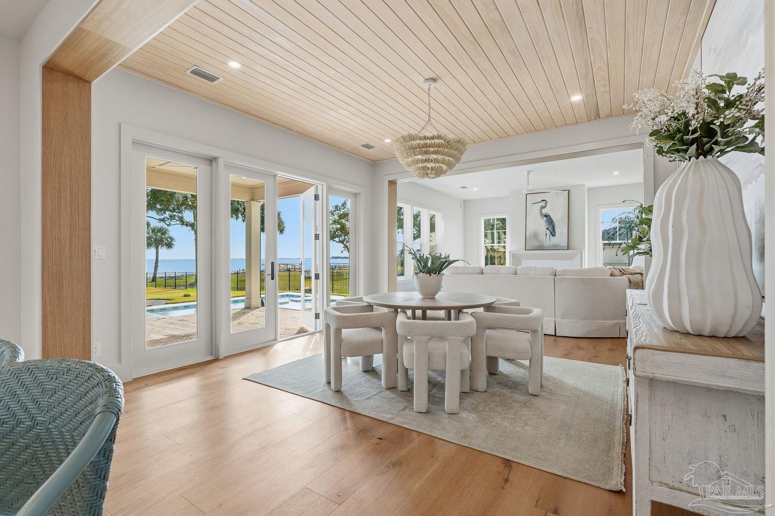 803 Bayshore Dr
