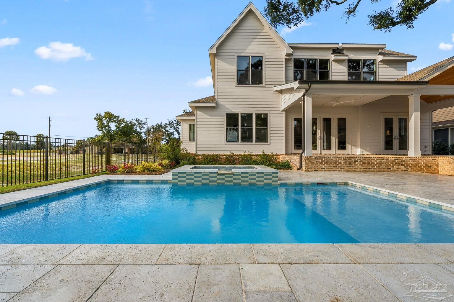 803 Bayshore Dr