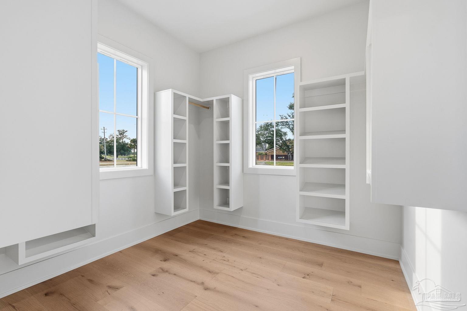 803 Bayshore Dr