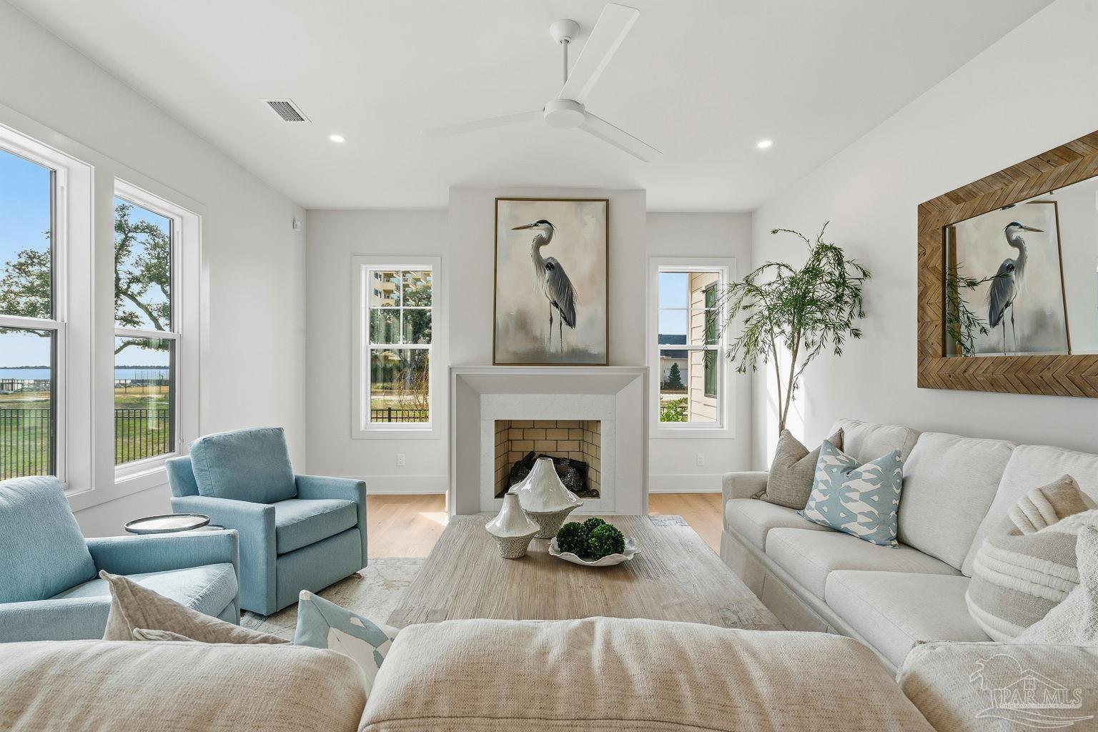 803 Bayshore Dr