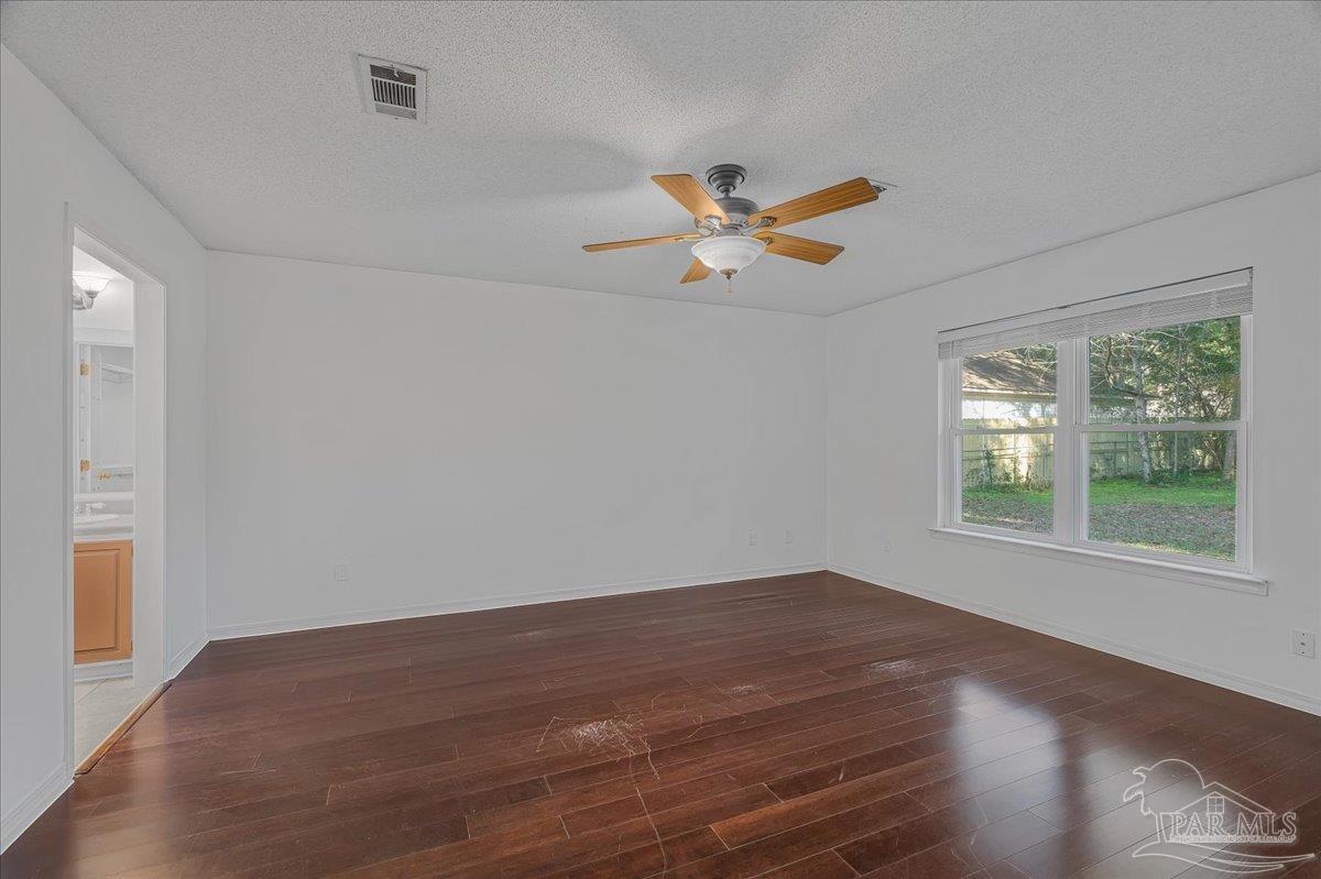 5704 Janet St