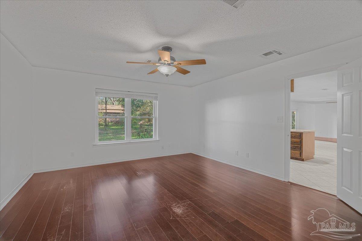 5704 Janet St