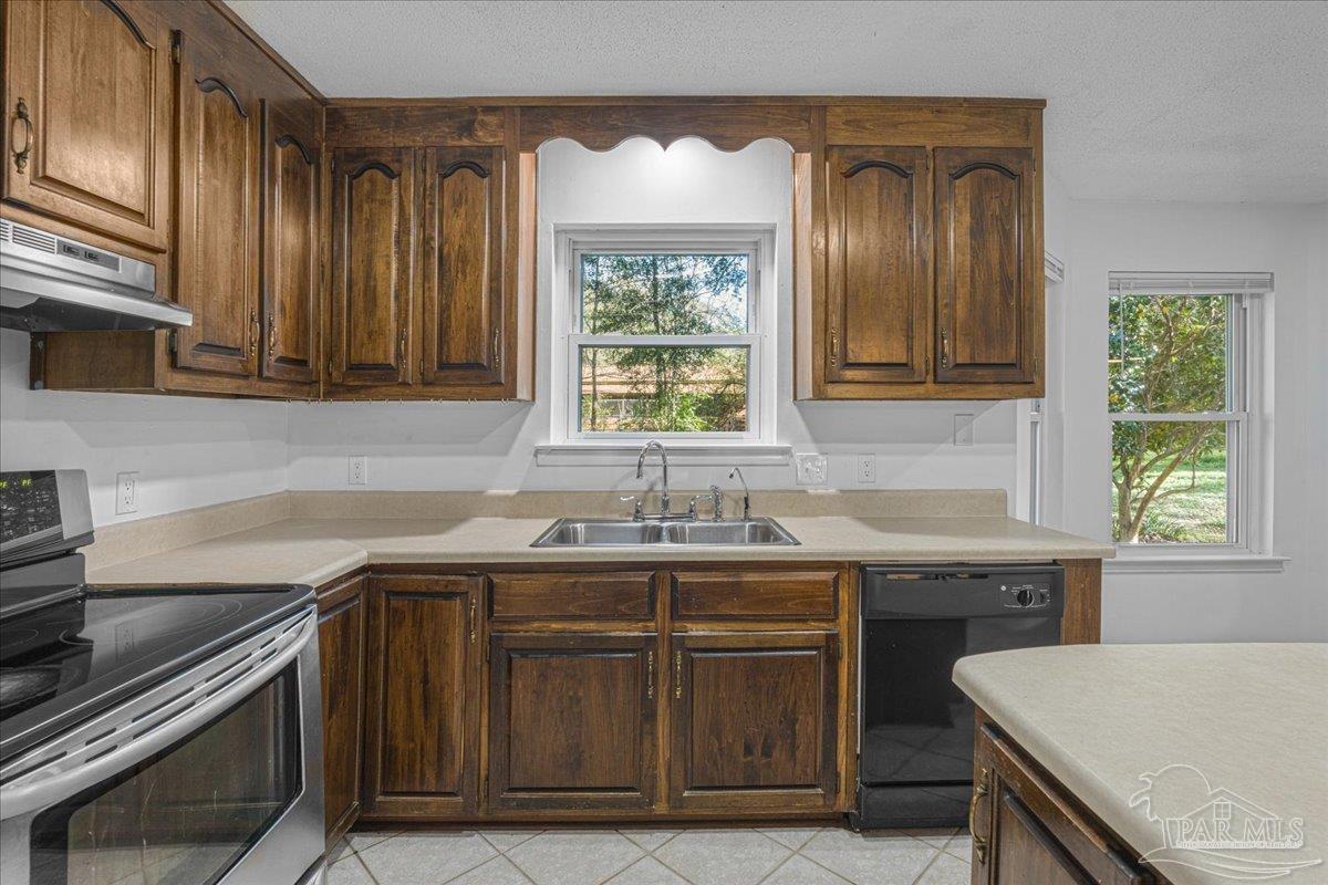 5704 Janet St