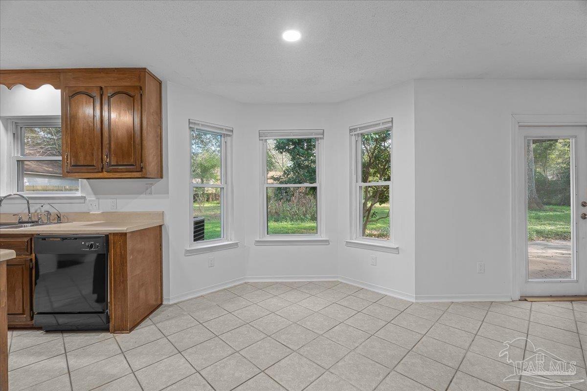 5704 Janet St