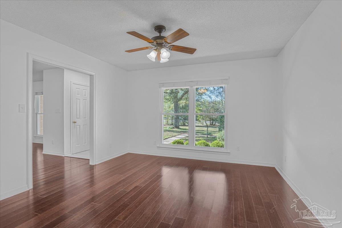 5704 Janet St