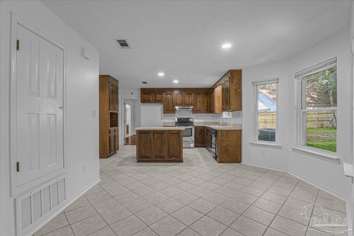 5704 Janet St