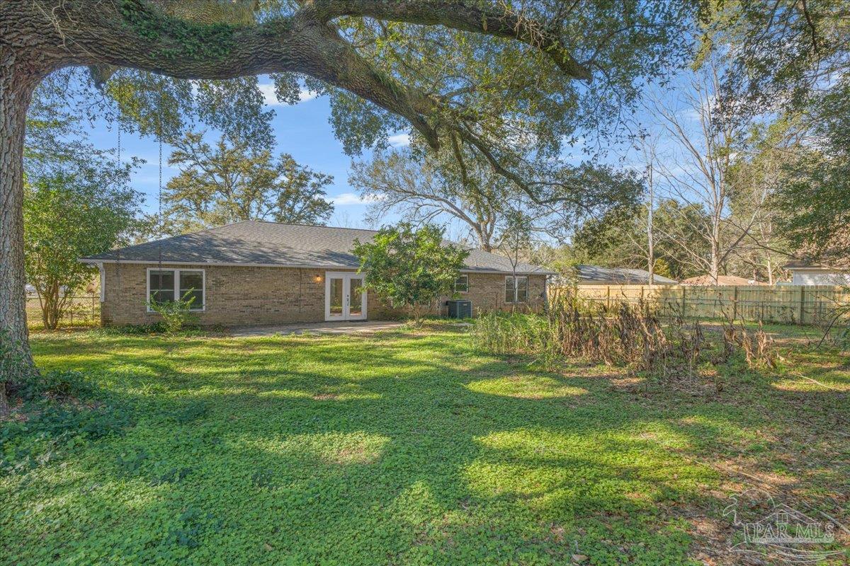 5704 Janet St