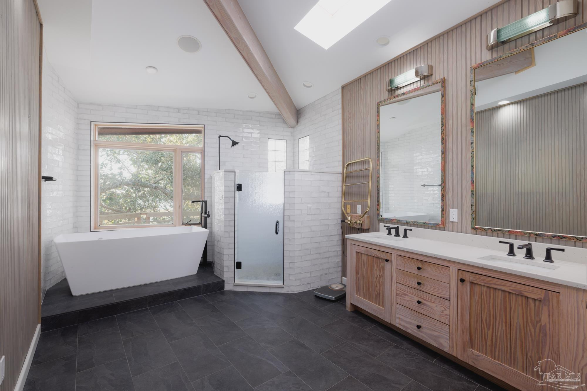 92 Highpoint Dr