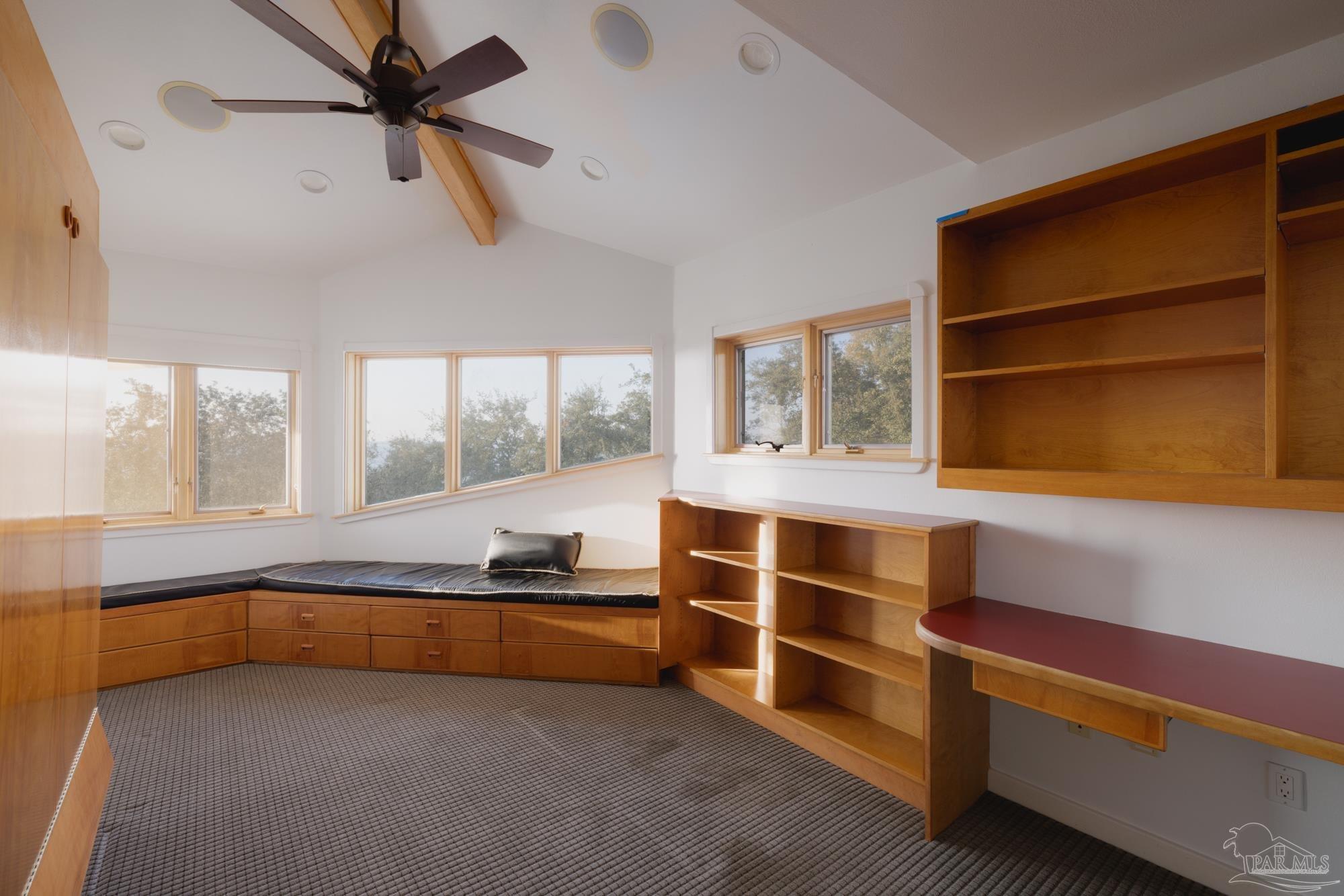 92 Highpoint Dr