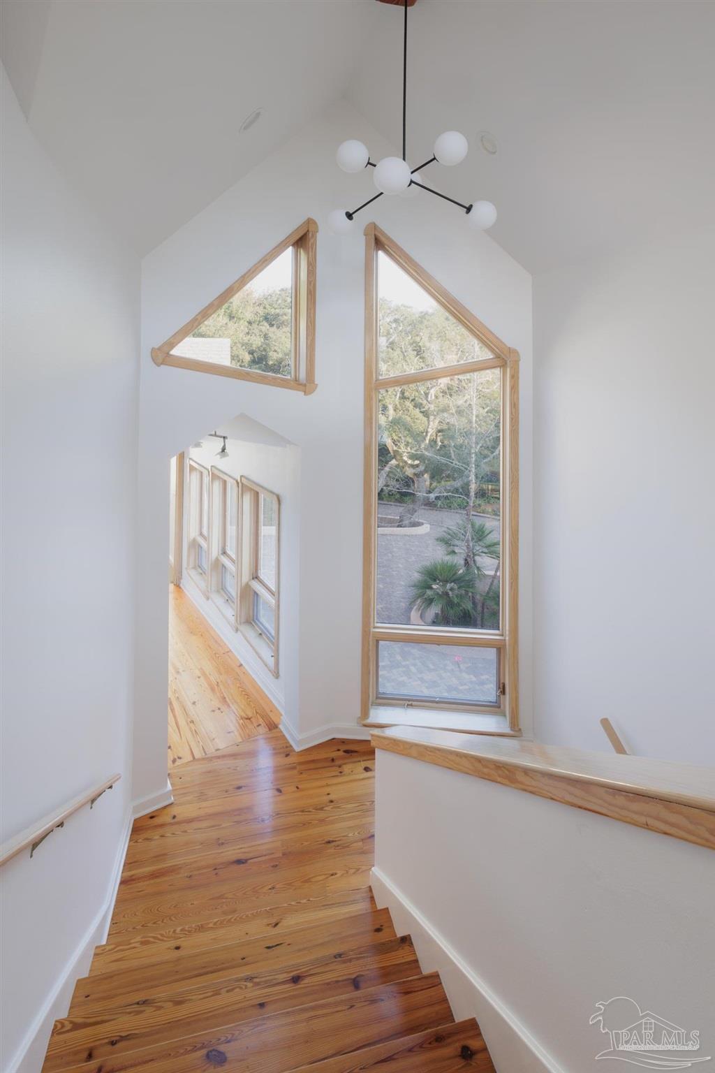 92 Highpoint Dr