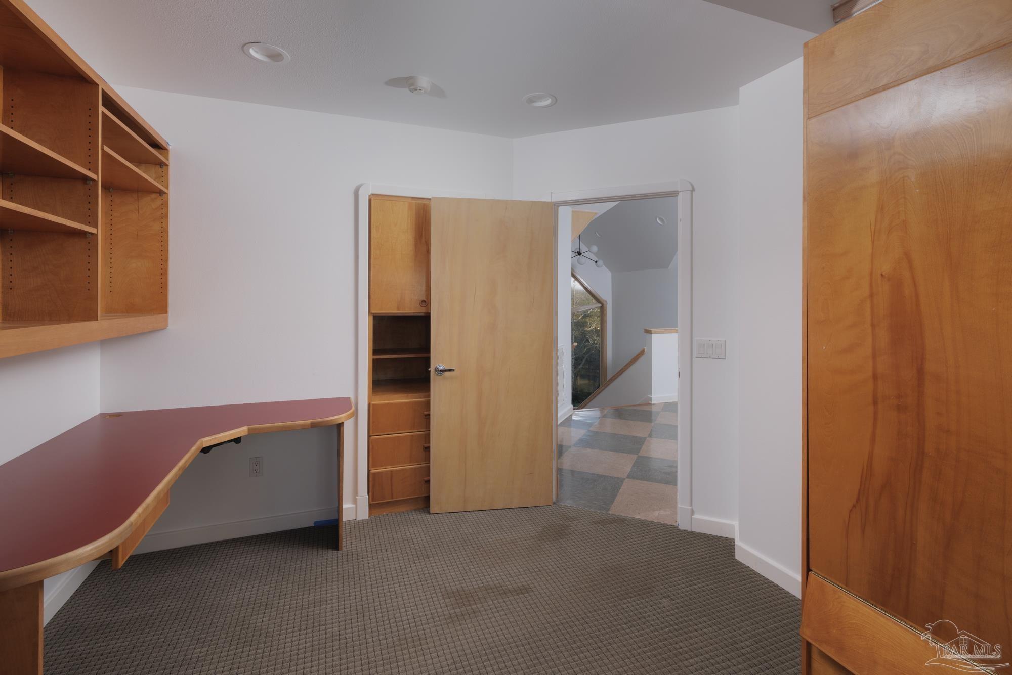 92 Highpoint Dr